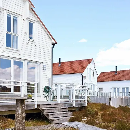 Four-bedroom In Gurskoy 1 Holiday home Kjellsund