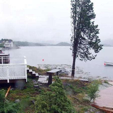 Holiday home Four-bedroom In Gurskoy 1 *