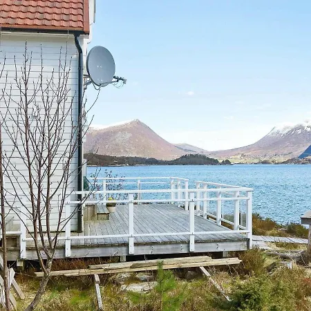 Four-bedroom In Gurskoy 1