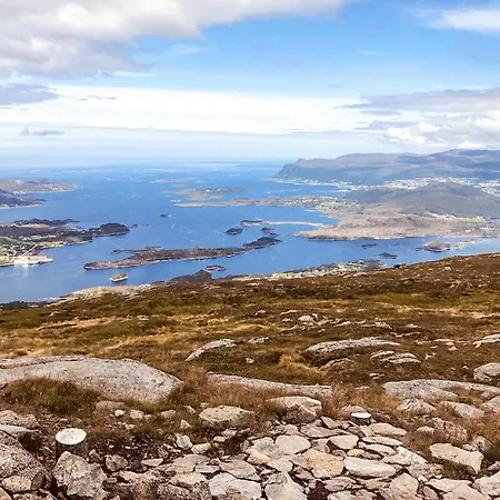 Feriehus 9 Person In Gurskoy-by Traum Kjellsund