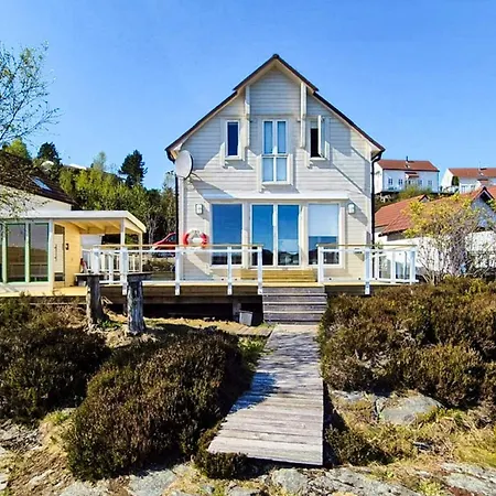 Casa de Férias 9 Person In Gurskoy-by Traum