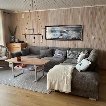 Casa de Férias 9 Person In Gurskoy-by Traum *