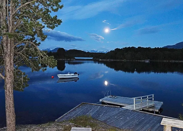 9 Person In Gurskoy-by Traum * Kjellsund