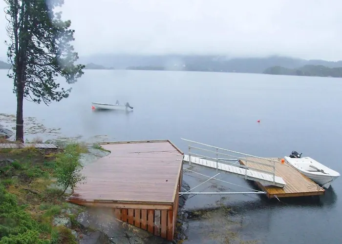 9 Person In Gurskoy-by Traum * Kjellsund