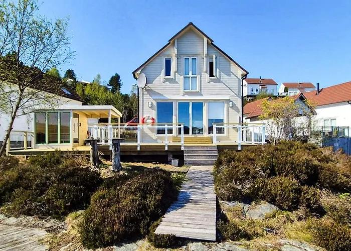 9 Person In Gurskoy-by Traum Kjellsund