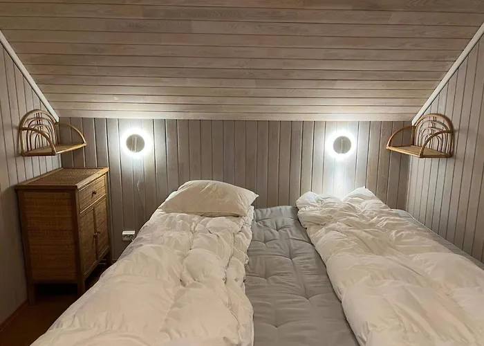 9 Person In Gurskoy-by Traum Kjellsund